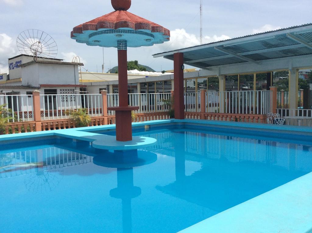 Hotel Juros Catemaco Exteriör bild
